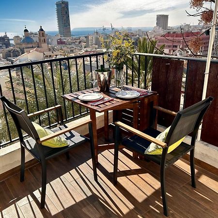 Villa Charming House In The Historic Old Town Alicante Esterno foto
